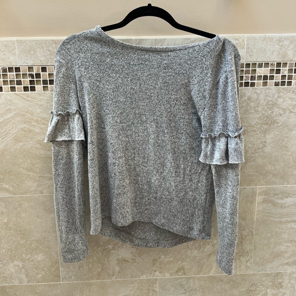 Gray ruffle long sleeve shirt